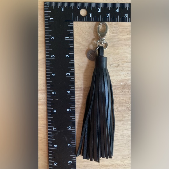 Black Leather Keychain  Bag Charm Tassel EUC - Picture 5 of 8